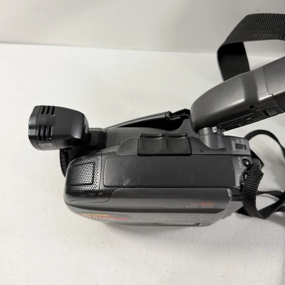 Panasonic Palmcorder IQ PV-IQ244D VHS-C Camcorder Video Camera Tested Working